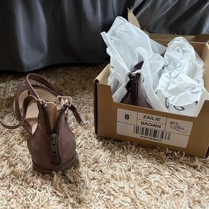 Journee Collection Womens Zailie Tru Comfort Foam Gladiator Flat Sandals NIB